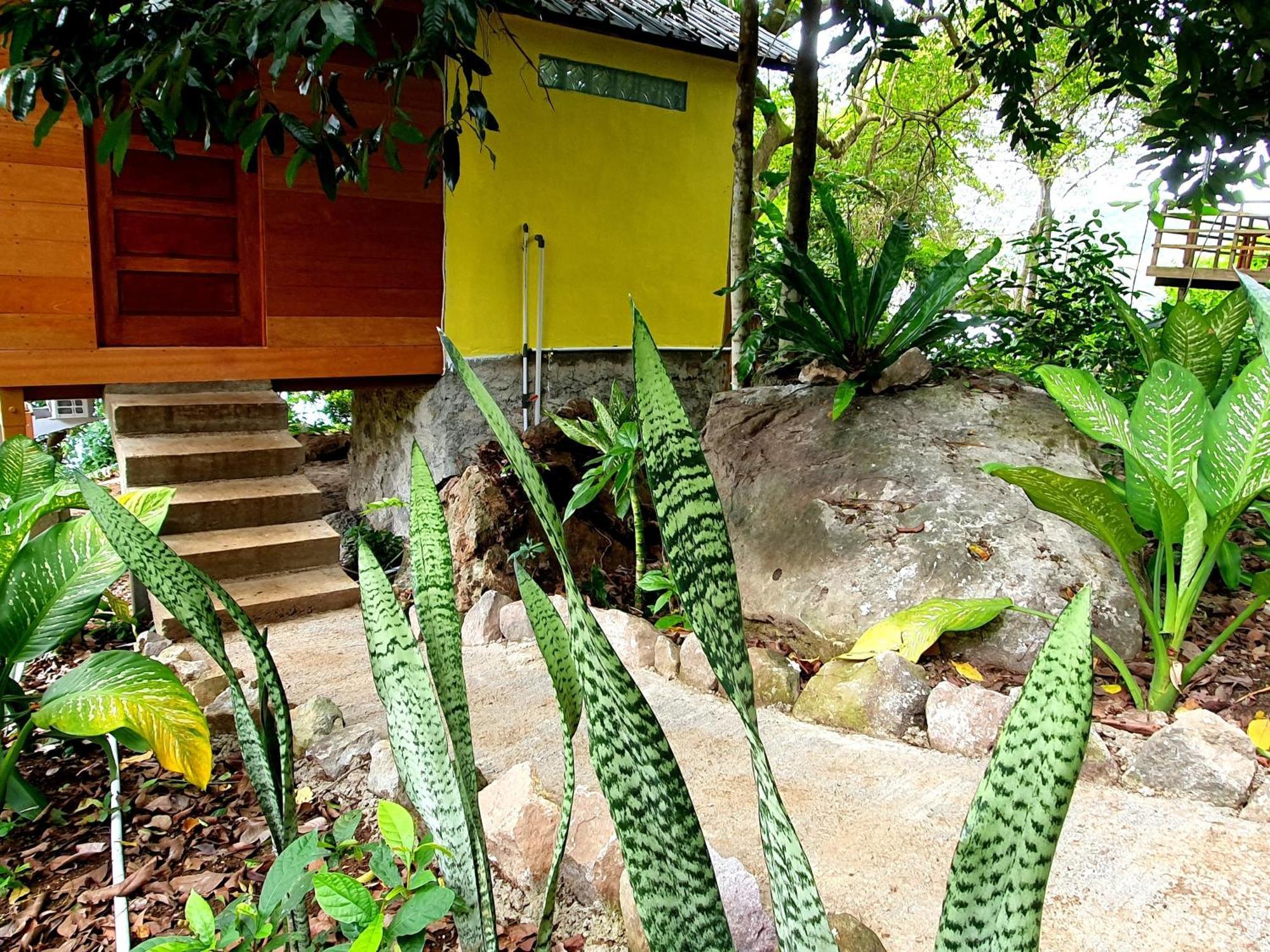 Santi Garden Bungalows Iboih Eksteriør billede