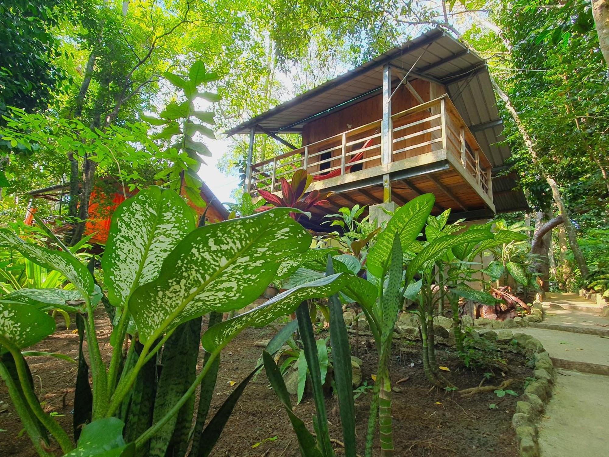 Santi Garden Bungalows Iboih Eksteriør billede